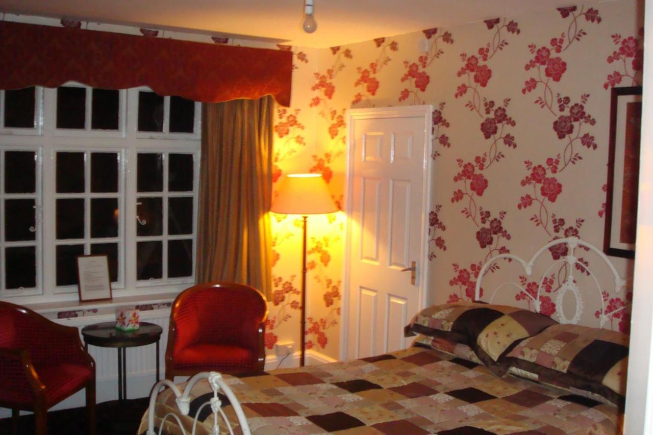 The Royal Standard Guest House Virginia Water Luaran gambar