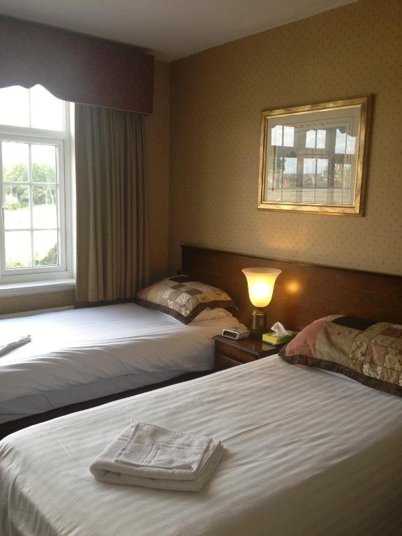 The Royal Standard Guest House Virginia Water Bilik gambar